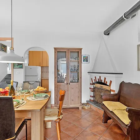 Casa Berta 2 With Balcony For Six - Happy Brissago