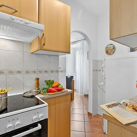 Casa Berta 2 With Balcony For Six - Happy Brissago