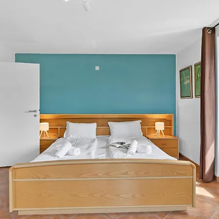Casa Berta 2 With Balcony For Six - Happy * Brissago