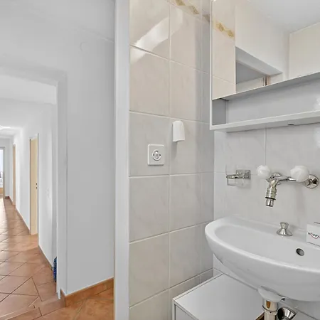 Casa Berta 2 With Balcony For Six - Happy *